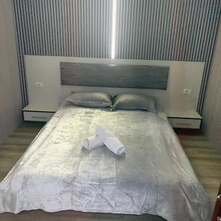 Alice House Гостевой дом Констанца